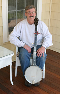 Ken with his Seeger banjo